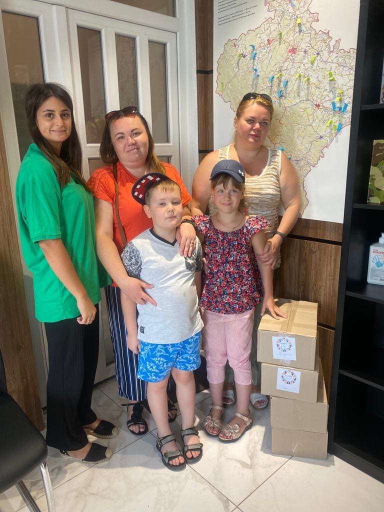 Гуманітарна допомога для вимушено переселених осіб