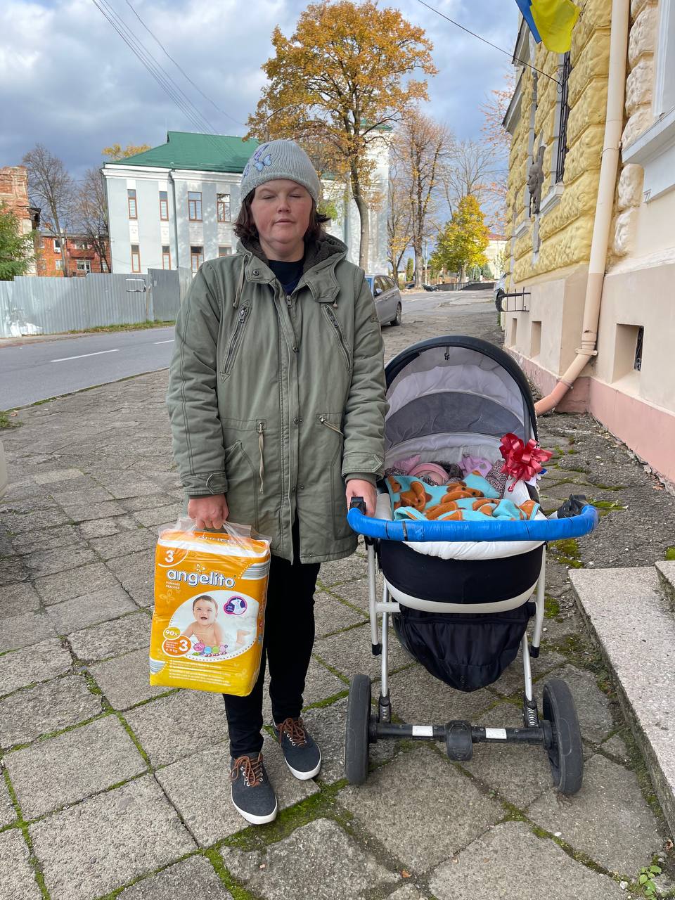 Допомага потребуючим