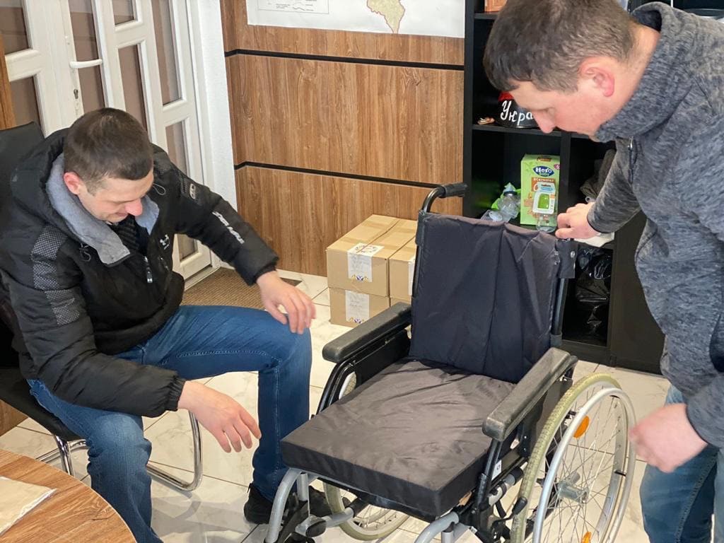 Не перестаємо допомагати!